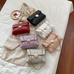 Women's 2021 Spring Summer New Embroidered Diamond Quilted Simple Crossbody Shoulder Bag Fashion Lock Chain Bag