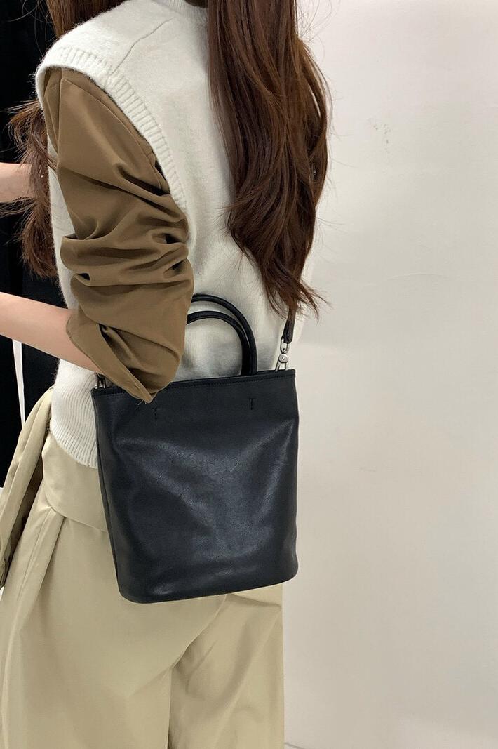 MBH Vegetable-Tanned Top-Grain Leather Handmade Bucket Bag Crossbody Handbag with Strap - Image 5
