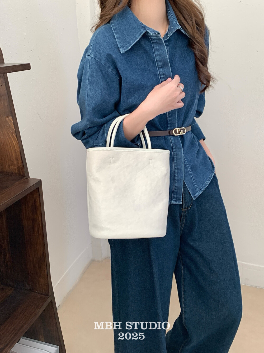 MBH Handmade Top Grain Leather Bucket Bag Minimalist Crossbody Handbag with Shoulder Strap