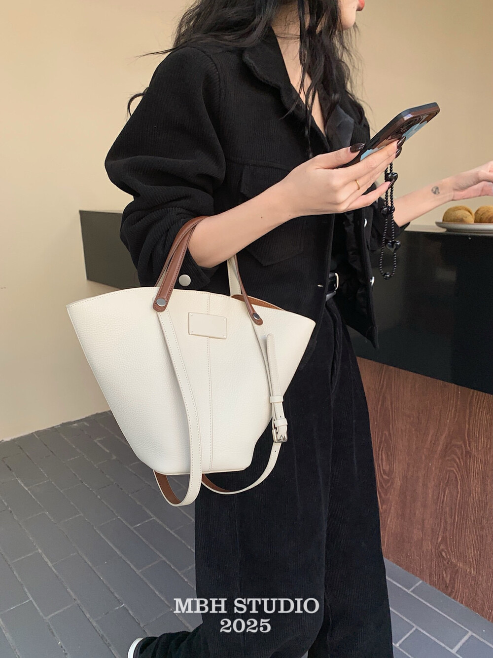 MBH Top Grain Litchi Pattern Leather Bucket Bag Tote Handbag Shoulder Bag with Storage Pouch