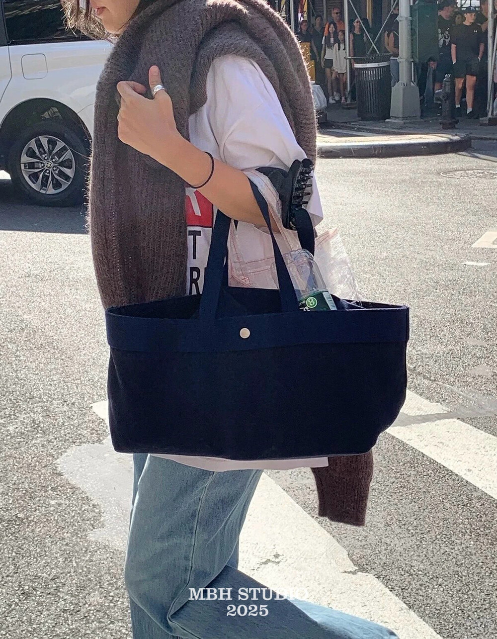 MBH Canvas Tote Bag Minimalist Commuter Shoulder Bag Large Capacity - Image 4