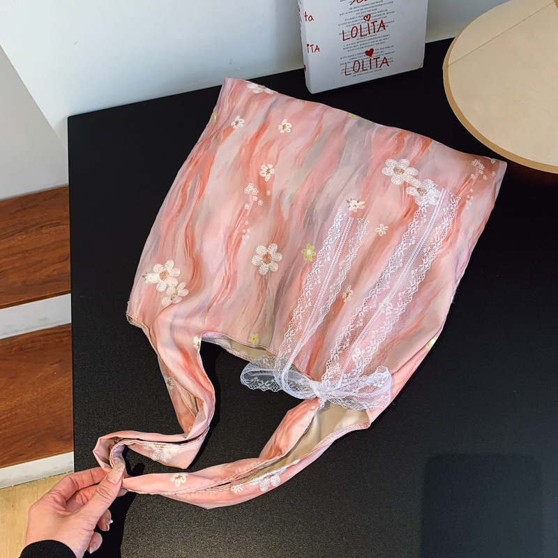 Chinese Style Embroidered Ink Painting Tote Bag for Women - Image 3