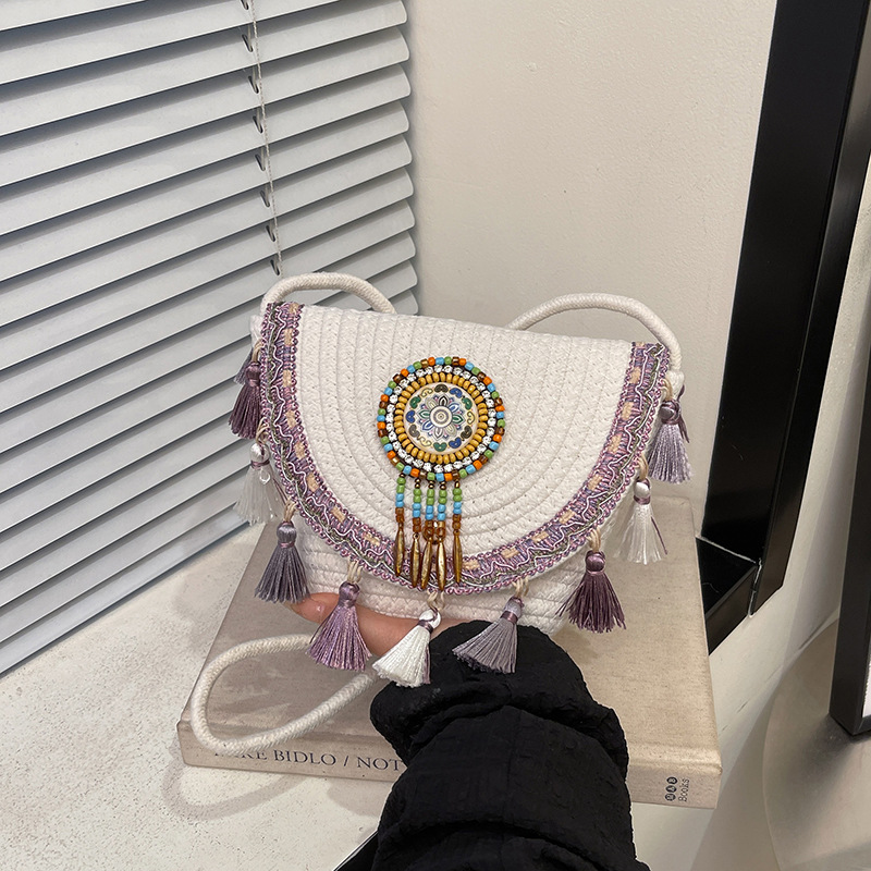 2025 Handwoven Straw Woven Shoulder Crossbody Bag Ethnic Style Women's Beach Casual Bag - Image 3
